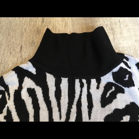Express Turtleneck Animal Print Sweater - Picture 3 of 6